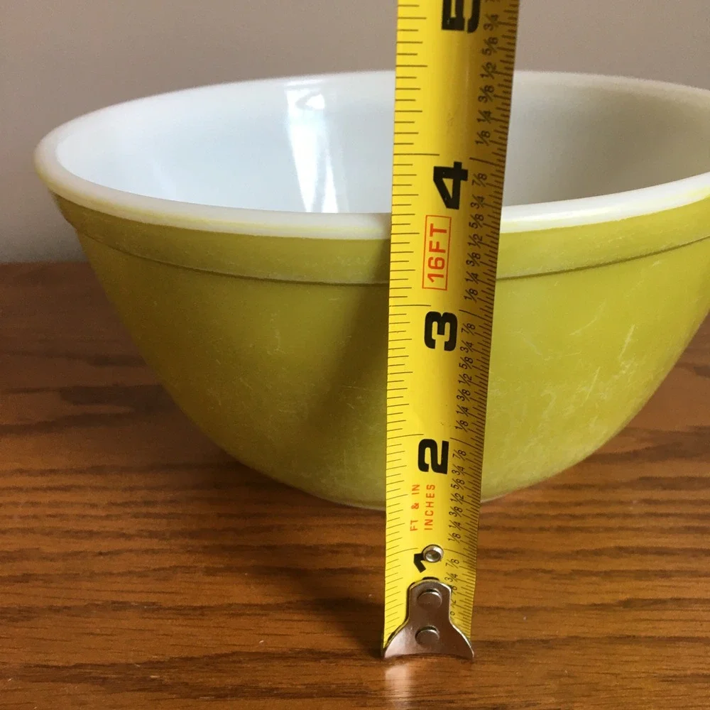 Vtg Pyrex 402 Avocado Green Verde 1.5 Quart Nesting Mixing Bowl Made In USA MCM